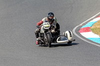 Vintage-motorcycle-club;eventdigitalimages;mallory-park;mallory-park-trackday-photographs;no-limits-trackdays;peter-wileman-photography;trackday-digital-images;trackday-photos;vmcc-festival-1000-bikes-photographs