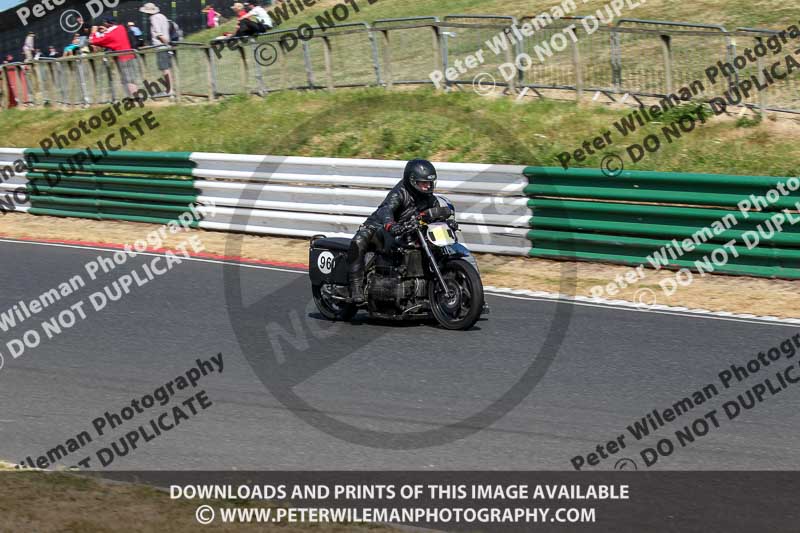 Vintage motorcycle club;eventdigitalimages;mallory park;mallory park trackday photographs;no limits trackdays;peter wileman photography;trackday digital images;trackday photos;vmcc festival 1000 bikes photographs