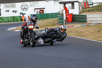 Vintage-motorcycle-club;eventdigitalimages;mallory-park;mallory-park-trackday-photographs;no-limits-trackdays;peter-wileman-photography;trackday-digital-images;trackday-photos;vmcc-festival-1000-bikes-photographs