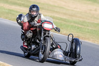 Vintage-motorcycle-club;eventdigitalimages;mallory-park;mallory-park-trackday-photographs;no-limits-trackdays;peter-wileman-photography;trackday-digital-images;trackday-photos;vmcc-festival-1000-bikes-photographs