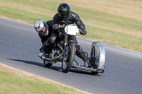 Vintage-motorcycle-club;eventdigitalimages;mallory-park;mallory-park-trackday-photographs;no-limits-trackdays;peter-wileman-photography;trackday-digital-images;trackday-photos;vmcc-festival-1000-bikes-photographs