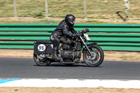 Vintage-motorcycle-club;eventdigitalimages;mallory-park;mallory-park-trackday-photographs;no-limits-trackdays;peter-wileman-photography;trackday-digital-images;trackday-photos;vmcc-festival-1000-bikes-photographs