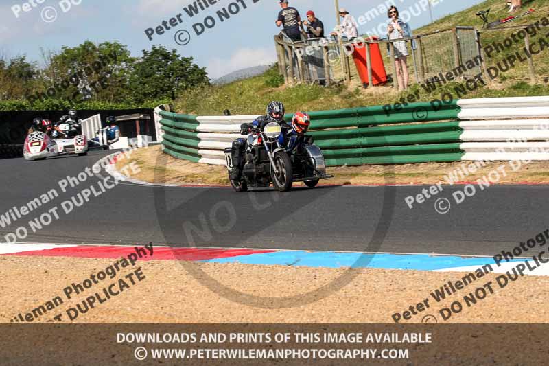 Vintage motorcycle club;eventdigitalimages;mallory park;mallory park trackday photographs;no limits trackdays;peter wileman photography;trackday digital images;trackday photos;vmcc festival 1000 bikes photographs