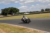 Vintage-motorcycle-club;eventdigitalimages;mallory-park;mallory-park-trackday-photographs;no-limits-trackdays;peter-wileman-photography;trackday-digital-images;trackday-photos;vmcc-festival-1000-bikes-photographs