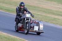 Vintage-motorcycle-club;eventdigitalimages;mallory-park;mallory-park-trackday-photographs;no-limits-trackdays;peter-wileman-photography;trackday-digital-images;trackday-photos;vmcc-festival-1000-bikes-photographs
