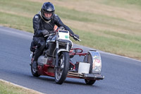 Vintage-motorcycle-club;eventdigitalimages;mallory-park;mallory-park-trackday-photographs;no-limits-trackdays;peter-wileman-photography;trackday-digital-images;trackday-photos;vmcc-festival-1000-bikes-photographs