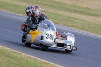 Vintage-motorcycle-club;eventdigitalimages;mallory-park;mallory-park-trackday-photographs;no-limits-trackdays;peter-wileman-photography;trackday-digital-images;trackday-photos;vmcc-festival-1000-bikes-photographs