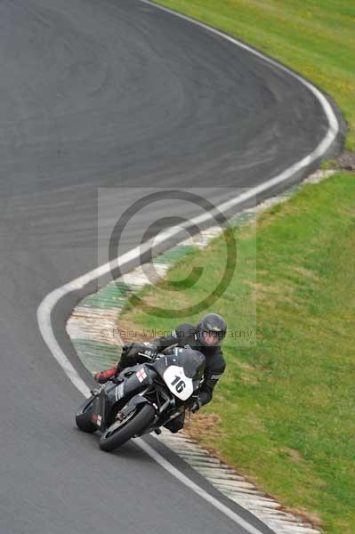 Mallory park Leicestershire;Mallory park photographs;Motorcycle action photographs;event digital images;eventdigitalimages;mallory park;no limits trackday;peter wileman photography;trackday;trackday digital images;trackday photos
