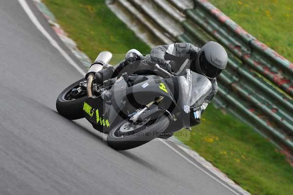 Mallory park Leicestershire;Mallory park photographs;Motorcycle action photographs;event digital images;eventdigitalimages;mallory park;no limits trackday;peter wileman photography;trackday;trackday digital images;trackday photos