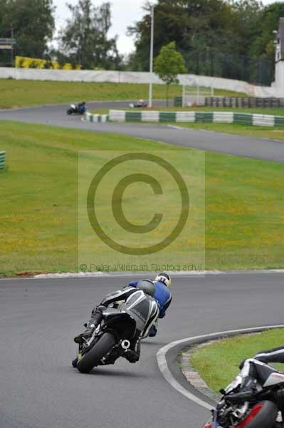 Mallory park Leicestershire;Mallory park photographs;Motorcycle action photographs;event digital images;eventdigitalimages;mallory park;no limits trackday;peter wileman photography;trackday;trackday digital images;trackday photos
