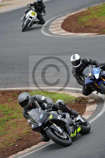 Mallory park Leicestershire;Mallory park photographs;Motorcycle action photographs;event digital images;eventdigitalimages;mallory park;no limits trackday;peter wileman photography;trackday;trackday digital images;trackday photos