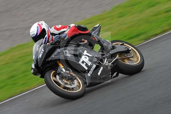 Mallory park Leicestershire;Mallory park photographs;Motorcycle action photographs;event digital images;eventdigitalimages;mallory park;no limits trackday;peter wileman photography;trackday;trackday digital images;trackday photos