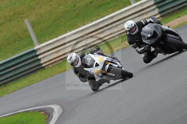 Mallory park Leicestershire;Mallory park photographs;Motorcycle action photographs;event digital images;eventdigitalimages;mallory park;no limits trackday;peter wileman photography;trackday;trackday digital images;trackday photos