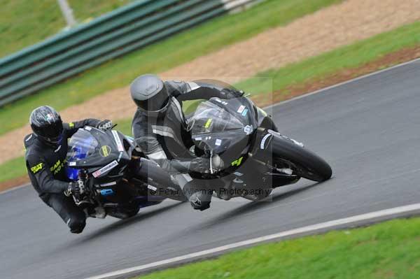 Mallory park Leicestershire;Mallory park photographs;Motorcycle action photographs;event digital images;eventdigitalimages;mallory park;no limits trackday;peter wileman photography;trackday;trackday digital images;trackday photos