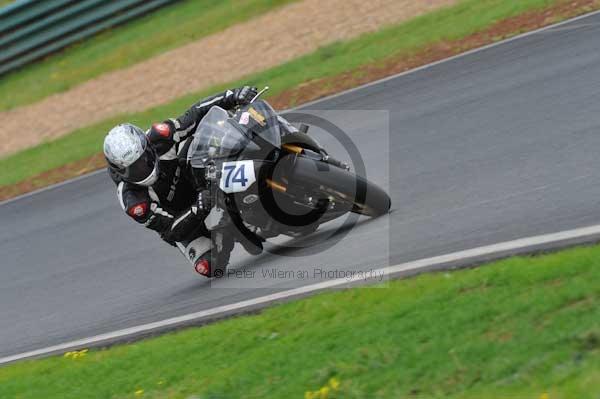 Mallory park Leicestershire;Mallory park photographs;Motorcycle action photographs;event digital images;eventdigitalimages;mallory park;no limits trackday;peter wileman photography;trackday;trackday digital images;trackday photos