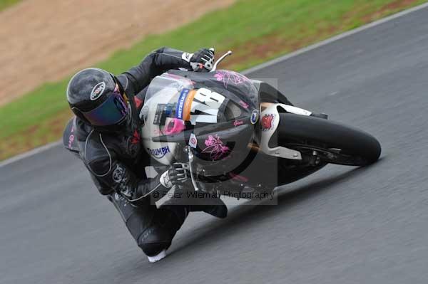 Mallory park Leicestershire;Mallory park photographs;Motorcycle action photographs;event digital images;eventdigitalimages;mallory park;no limits trackday;peter wileman photography;trackday;trackday digital images;trackday photos