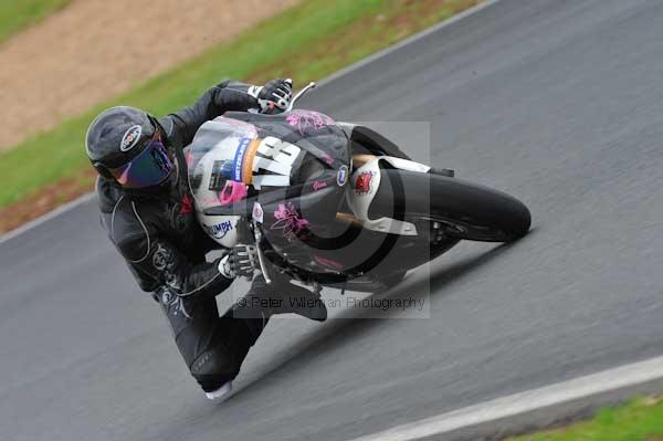 Mallory park Leicestershire;Mallory park photographs;Motorcycle action photographs;event digital images;eventdigitalimages;mallory park;no limits trackday;peter wileman photography;trackday;trackday digital images;trackday photos