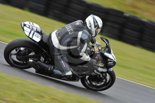 Mallory park Leicestershire;Mallory park photographs;Motorcycle action photographs;event digital images;eventdigitalimages;mallory park;no limits trackday;peter wileman photography;trackday;trackday digital images;trackday photos