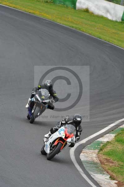 Mallory park Leicestershire;Mallory park photographs;Motorcycle action photographs;event digital images;eventdigitalimages;mallory park;no limits trackday;peter wileman photography;trackday;trackday digital images;trackday photos