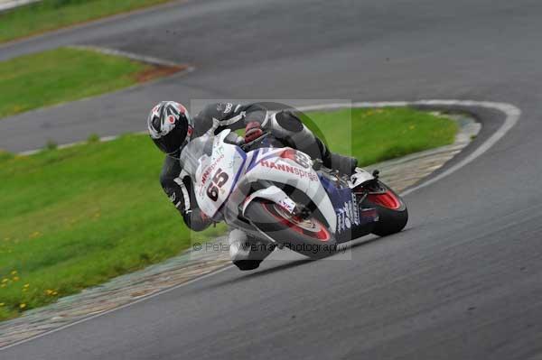 Mallory park Leicestershire;Mallory park photographs;Motorcycle action photographs;event digital images;eventdigitalimages;mallory park;no limits trackday;peter wileman photography;trackday;trackday digital images;trackday photos