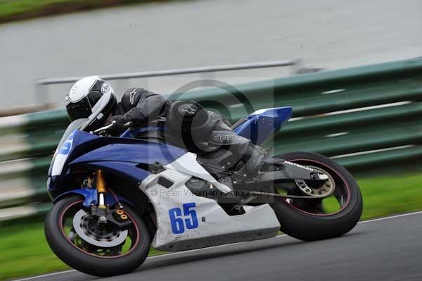 Mallory park Leicestershire;Mallory park photographs;Motorcycle action photographs;event digital images;eventdigitalimages;mallory park;no limits trackday;peter wileman photography;trackday;trackday digital images;trackday photos