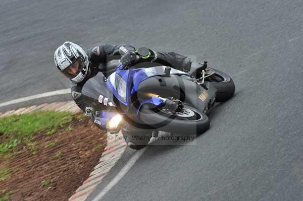 Mallory park Leicestershire;Mallory park photographs;Motorcycle action photographs;event digital images;eventdigitalimages;mallory park;no limits trackday;peter wileman photography;trackday;trackday digital images;trackday photos