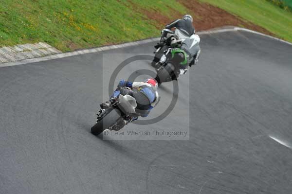 Mallory park Leicestershire;Mallory park photographs;Motorcycle action photographs;event digital images;eventdigitalimages;mallory park;no limits trackday;peter wileman photography;trackday;trackday digital images;trackday photos