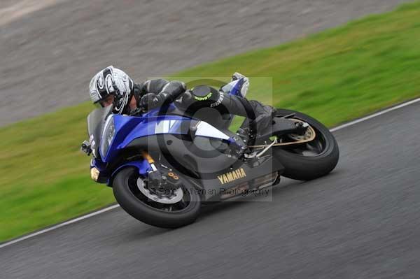 Mallory park Leicestershire;Mallory park photographs;Motorcycle action photographs;event digital images;eventdigitalimages;mallory park;no limits trackday;peter wileman photography;trackday;trackday digital images;trackday photos