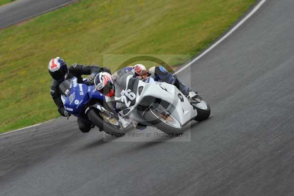 Mallory park Leicestershire;Mallory park photographs;Motorcycle action photographs;event digital images;eventdigitalimages;mallory park;no limits trackday;peter wileman photography;trackday;trackday digital images;trackday photos