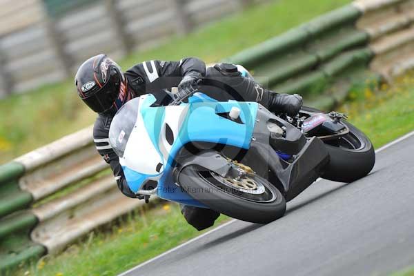 Mallory park Leicestershire;Mallory park photographs;Motorcycle action photographs;event digital images;eventdigitalimages;mallory park;no limits trackday;peter wileman photography;trackday;trackday digital images;trackday photos
