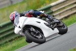 Mallory-park-Leicestershire;Mallory-park-photographs;Motorcycle-action-photographs;event-digital-images;eventdigitalimages;mallory-park;no-limits-trackday;peter-wileman-photography;trackday;trackday-digital-images;trackday-photos