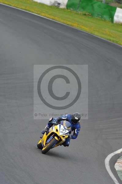 Mallory park Leicestershire;Mallory park photographs;Motorcycle action photographs;event digital images;eventdigitalimages;mallory park;no limits trackday;peter wileman photography;trackday;trackday digital images;trackday photos