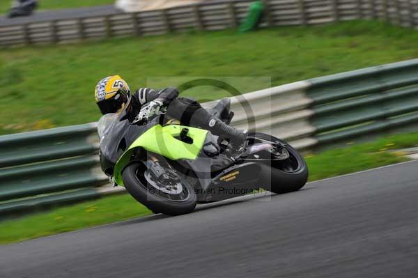 Mallory park Leicestershire;Mallory park photographs;Motorcycle action photographs;event digital images;eventdigitalimages;mallory park;no limits trackday;peter wileman photography;trackday;trackday digital images;trackday photos