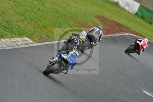 Mallory park Leicestershire;Mallory park photographs;Motorcycle action photographs;event digital images;eventdigitalimages;mallory park;no limits trackday;peter wileman photography;trackday;trackday digital images;trackday photos