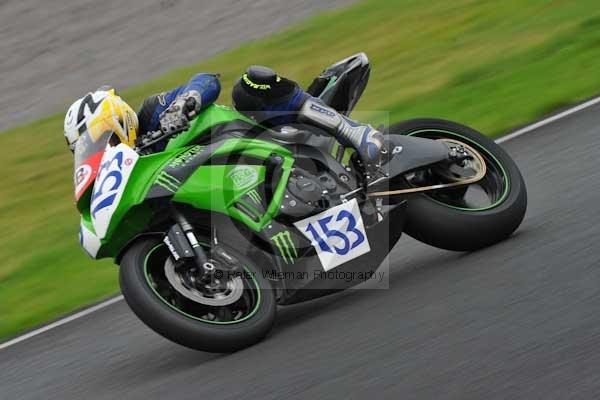 Mallory park Leicestershire;Mallory park photographs;Motorcycle action photographs;event digital images;eventdigitalimages;mallory park;no limits trackday;peter wileman photography;trackday;trackday digital images;trackday photos