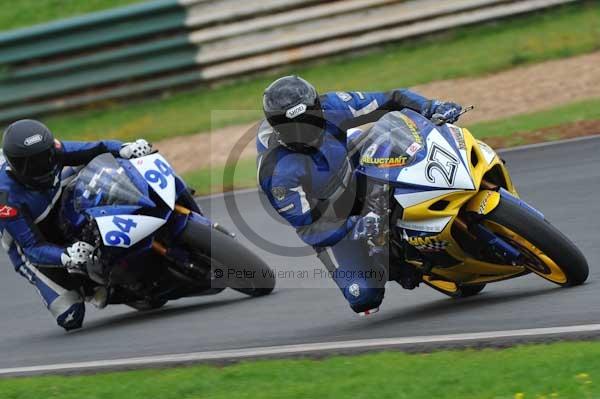 Mallory park Leicestershire;Mallory park photographs;Motorcycle action photographs;event digital images;eventdigitalimages;mallory park;no limits trackday;peter wileman photography;trackday;trackday digital images;trackday photos