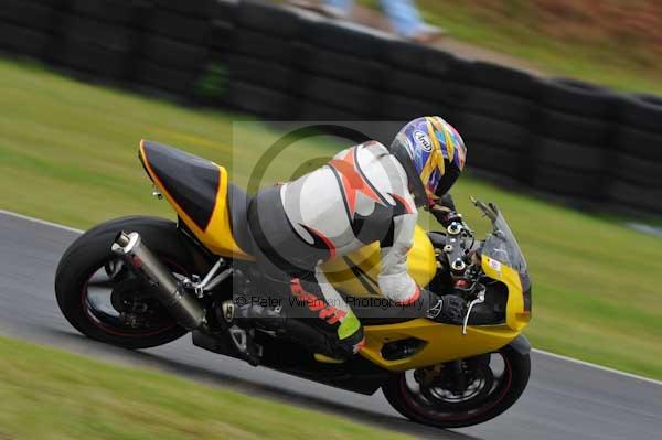 Mallory park Leicestershire;Mallory park photographs;Motorcycle action photographs;event digital images;eventdigitalimages;mallory park;no limits trackday;peter wileman photography;trackday;trackday digital images;trackday photos