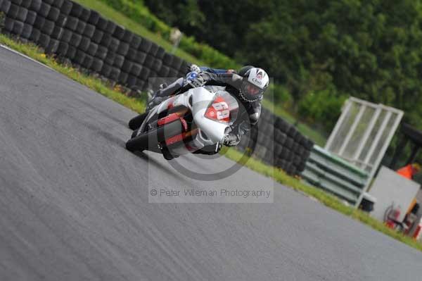 Mallory park Leicestershire;Mallory park photographs;Motorcycle action photographs;event digital images;eventdigitalimages;mallory park;no limits trackday;peter wileman photography;trackday;trackday digital images;trackday photos