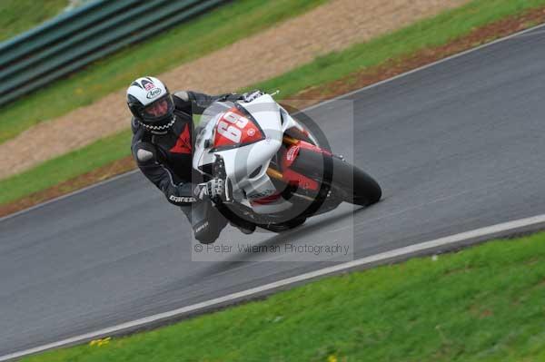 Mallory park Leicestershire;Mallory park photographs;Motorcycle action photographs;event digital images;eventdigitalimages;mallory park;no limits trackday;peter wileman photography;trackday;trackday digital images;trackday photos