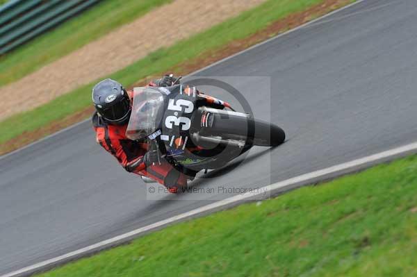 Mallory park Leicestershire;Mallory park photographs;Motorcycle action photographs;event digital images;eventdigitalimages;mallory park;no limits trackday;peter wileman photography;trackday;trackday digital images;trackday photos