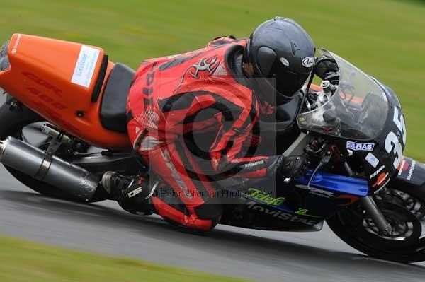 Mallory park Leicestershire;Mallory park photographs;Motorcycle action photographs;event digital images;eventdigitalimages;mallory park;no limits trackday;peter wileman photography;trackday;trackday digital images;trackday photos
