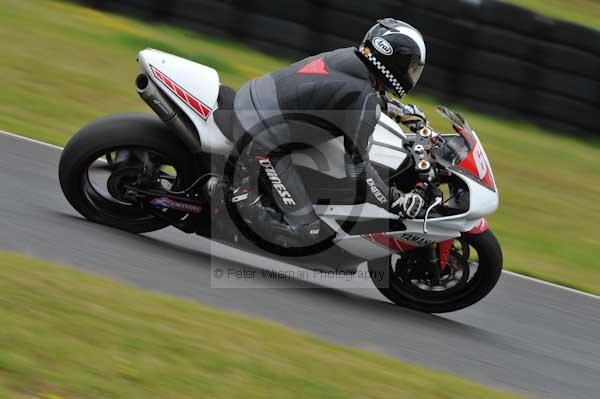 Mallory park Leicestershire;Mallory park photographs;Motorcycle action photographs;event digital images;eventdigitalimages;mallory park;no limits trackday;peter wileman photography;trackday;trackday digital images;trackday photos