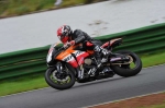 Mallory-park-Leicestershire;Mallory-park-photographs;Motorcycle-action-photographs;event-digital-images;eventdigitalimages;mallory-park;no-limits-trackday;peter-wileman-photography;trackday;trackday-digital-images;trackday-photos