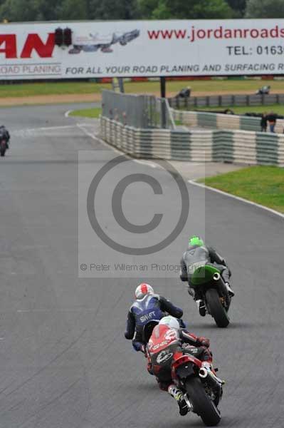 Mallory park Leicestershire;Mallory park photographs;Motorcycle action photographs;event digital images;eventdigitalimages;mallory park;no limits trackday;peter wileman photography;trackday;trackday digital images;trackday photos