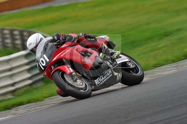 Mallory park Leicestershire;Mallory park photographs;Motorcycle action photographs;event digital images;eventdigitalimages;mallory park;no limits trackday;peter wileman photography;trackday;trackday digital images;trackday photos