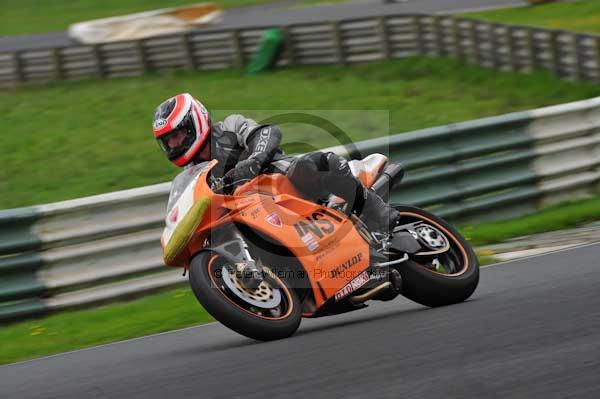 Mallory park Leicestershire;Mallory park photographs;Motorcycle action photographs;event digital images;eventdigitalimages;mallory park;no limits trackday;peter wileman photography;trackday;trackday digital images;trackday photos