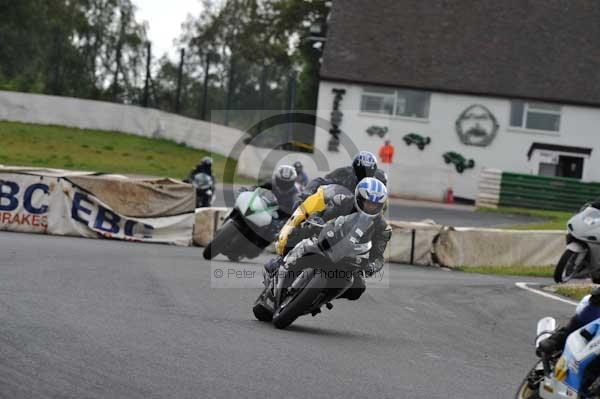 Mallory park Leicestershire;Mallory park photographs;Motorcycle action photographs;event digital images;eventdigitalimages;mallory park;no limits trackday;peter wileman photography;trackday;trackday digital images;trackday photos
