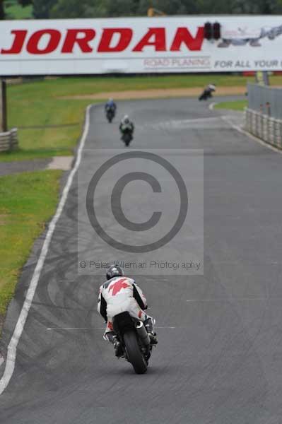 Mallory park Leicestershire;Mallory park photographs;Motorcycle action photographs;event digital images;eventdigitalimages;mallory park;no limits trackday;peter wileman photography;trackday;trackday digital images;trackday photos