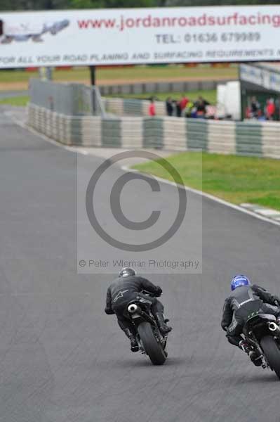 Mallory park Leicestershire;Mallory park photographs;Motorcycle action photographs;event digital images;eventdigitalimages;mallory park;no limits trackday;peter wileman photography;trackday;trackday digital images;trackday photos