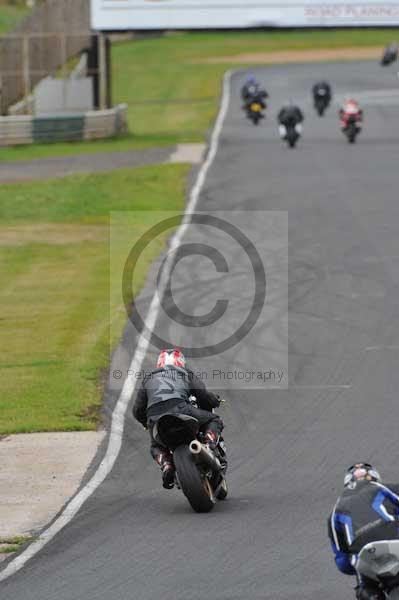 Mallory park Leicestershire;Mallory park photographs;Motorcycle action photographs;event digital images;eventdigitalimages;mallory park;no limits trackday;peter wileman photography;trackday;trackday digital images;trackday photos